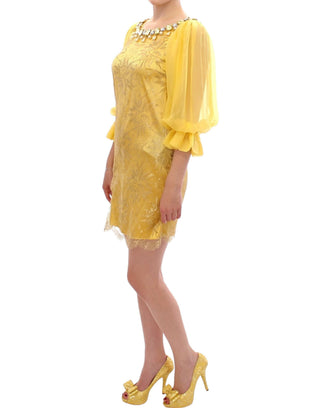 Gelbes Spitzenkleid aus Kristall
