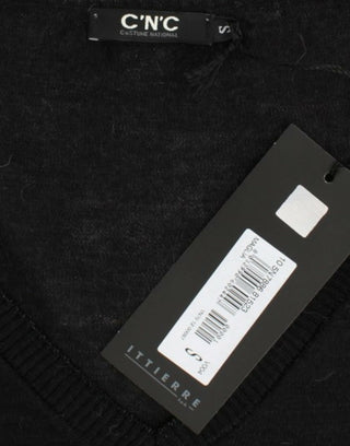 Suéter ligero negro con cuello en V
