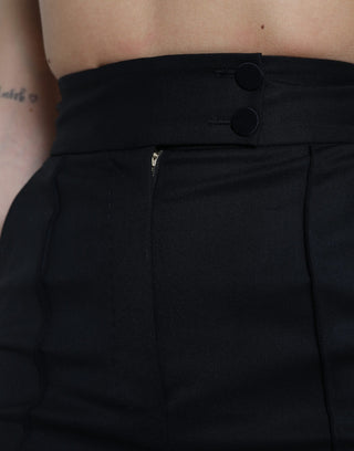 Schwarze High-Waist Hose aus Wolle mit schmal zulaufendem Bein