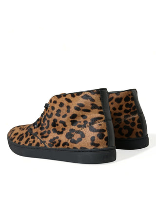 Zapatillas marrones de cuero con pelo de poni y estampado de leopardo