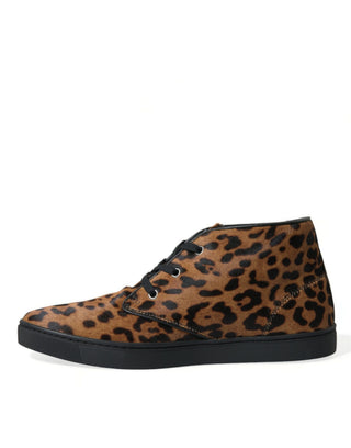 Zapatillas marrones de cuero con pelo de poni y estampado de leopardo