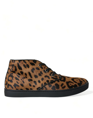 Zapatillas marrones de cuero con pelo de poni y estampado de leopardo