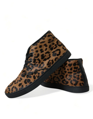 Zapatillas marrones de cuero con pelo de poni y estampado de leopardo