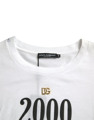 Camiseta blanca con estampado de eslogan y detalles de cordones
