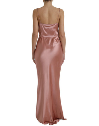 Vestido largo rosa de seda con tirantes finos