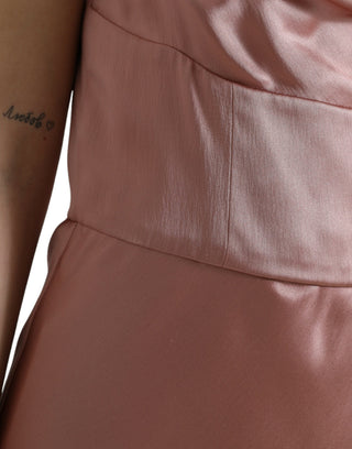 Vestido largo rosa de seda con tirantes finos
