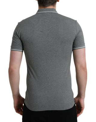 Graues kurzärmeliges T-Shirt mit Kragen und Krone