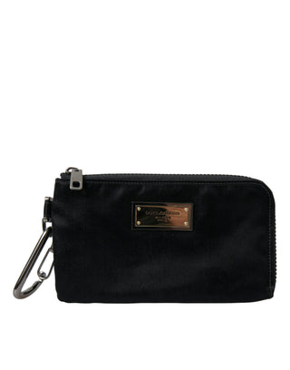 Bolsos tipo clutch de nylon negro con placa de logo y llavero