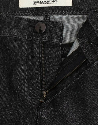 Pantalones de mezclilla negros ajustados
