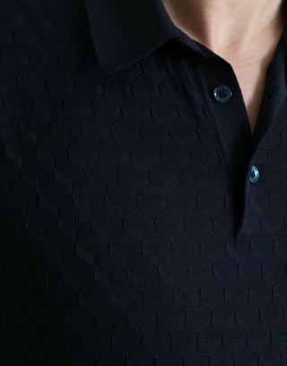 Polo azul oscuro con cuello y mangas cortas