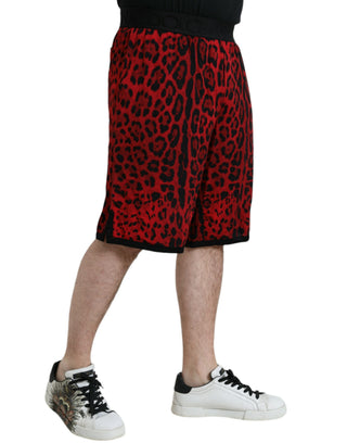 Bermudas rojas de viscosa con estampado de leopardo