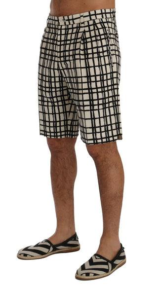 Weiß-schwarz gestreifte Freizeit-Shorts
