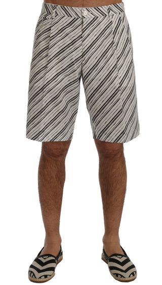 Shorts casuales a rayas blancas y negras