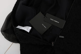 Vestido de Encaje Negro con Corazón Rojo