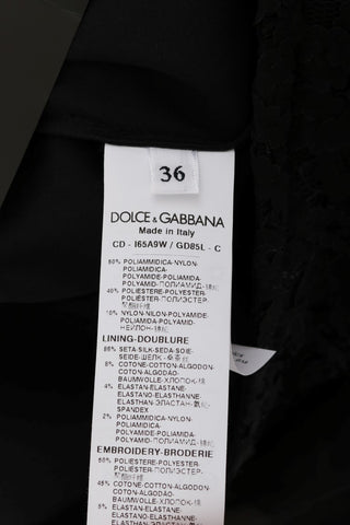 Vestido de Encaje Negro con Corazón Rojo