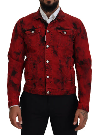 Chaqueta vaquera de hombre roja con estampado tie dye negro y cuello