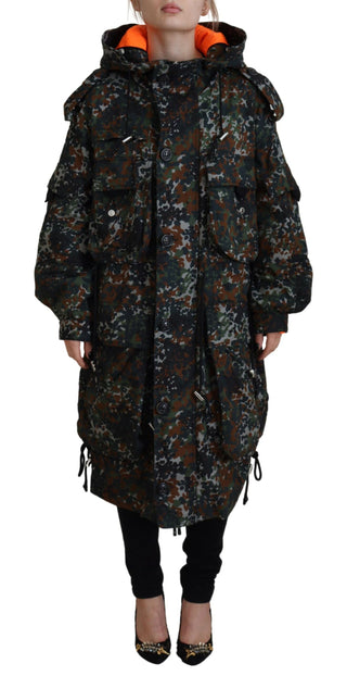 Parka verde con capucha, estampado gótico de camuflaje