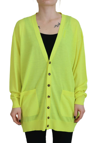 Gelber gestrickter Cardigan mit Knöpfen aus Wolle