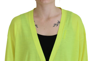 Gelber gestrickter Cardigan mit Knöpfen aus Wolle