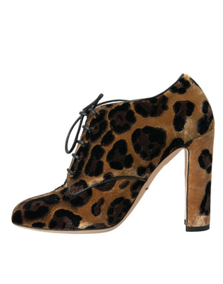 Braune Leopardenhaar Schnürstiefeletten