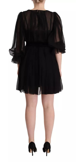 Schwarzes A-Linien-Minikleid mit V-Ausschnitt und langen Ärmeln