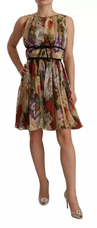 Beiges ärmelloses Rundhals-Minikleid mit Blumenmuster
