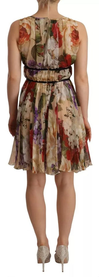 Beiges ärmelloses Rundhals-Minikleid mit Blumenmuster