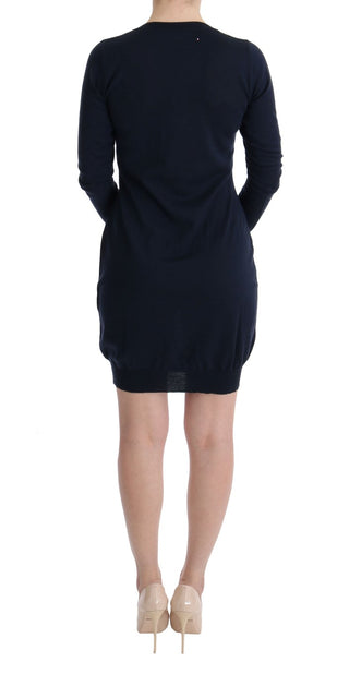 Blaues Strickkleid mit langen Ärmeln