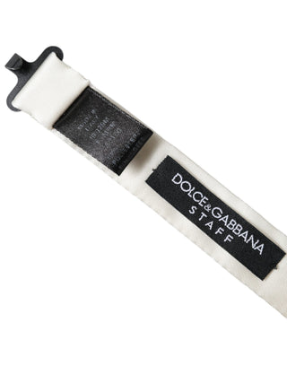Pajarita de poliéster blanca con lunares negros para hombre
