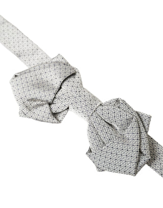 Pajarita para hombre de seda gris con cuello ajustable
