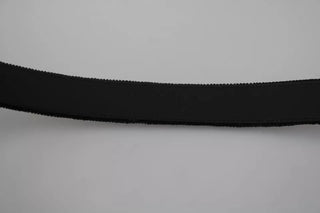 Cinturón de hombre de terciopelo negro con hebilla metálica plateada
