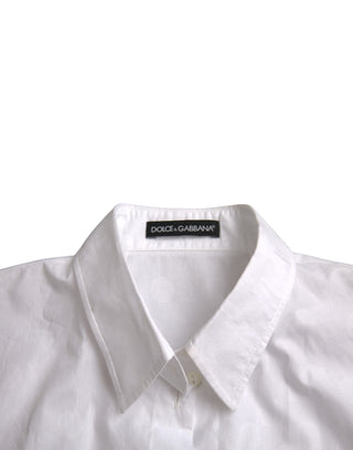 Polo blanco con cuello y mangas cortas
