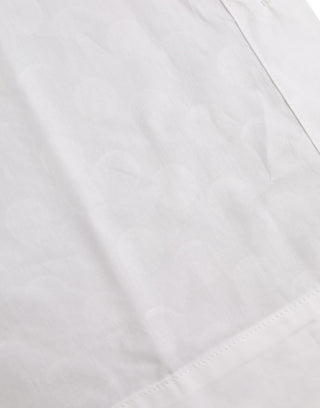 Polo blanco con cuello y mangas cortas
