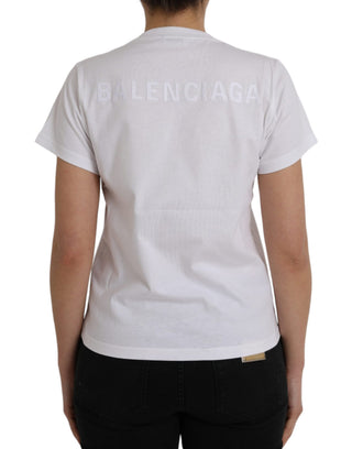 Camiseta blanca de algodón con cuello redondo y mangas cortas