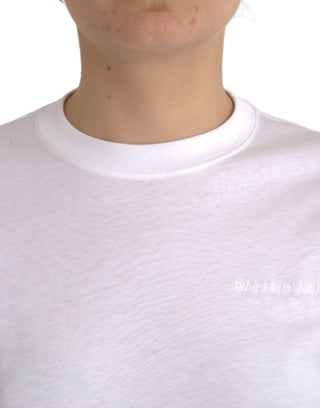 Camiseta blanca de algodón con cuello redondo y mangas cortas