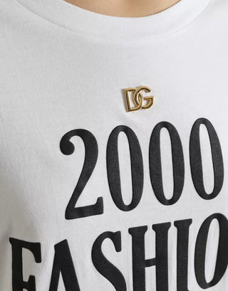 Camiseta blanca con estampado de eslogan y detalles de cordones