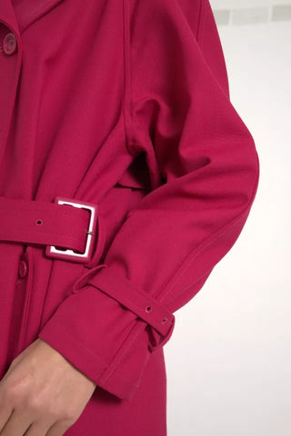 Dunkelrosa zweireihiger Trenchcoat