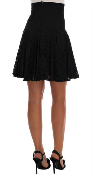 Falda A-line negra con encaje floral recortado