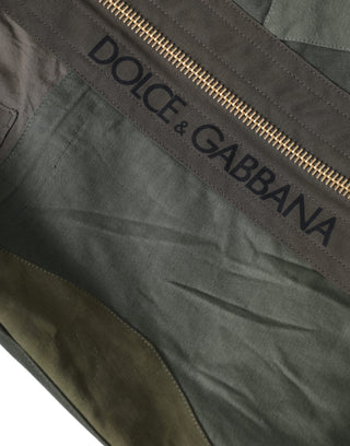 Mochila militar verde con parche y diseño de retazos