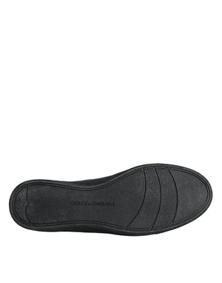 Zapatillas clásicas de cuero negro y dorado