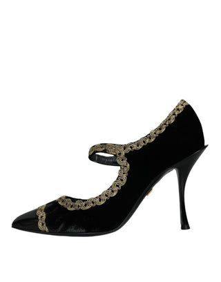 Zapatos Mary Janes de terciopelo negro con detalles dorados