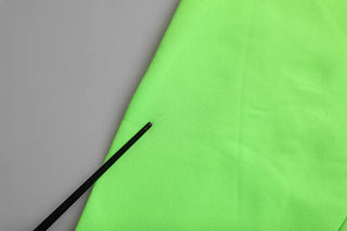 Suéter de cuello redondo con parche de corazón verde