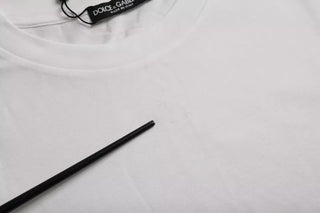 Camiseta blanca de algodón de manga corta y cuello redondo