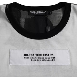 Camiseta negra con estampado de camuflaje blanco y cuello redondo