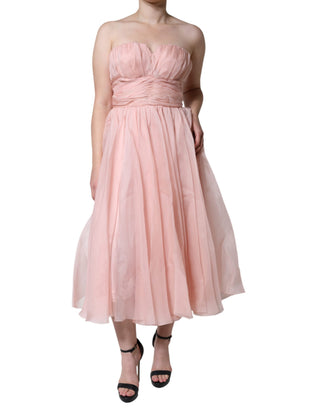 Vestido largo rosa sin tirantes de seda con falda en línea A