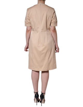 Beiges Baumwollkleid mit kurzen Ärmeln und Knielänge