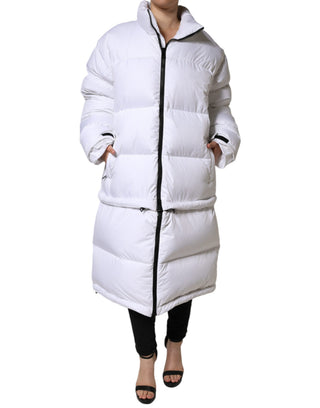 Chaqueta blanca acolchada con cremallera completa