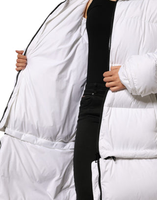 Chaqueta blanca acolchada con cremallera completa