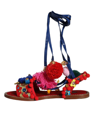 Mehrfarbige Pom-Pom-Sandalen mit Fell
