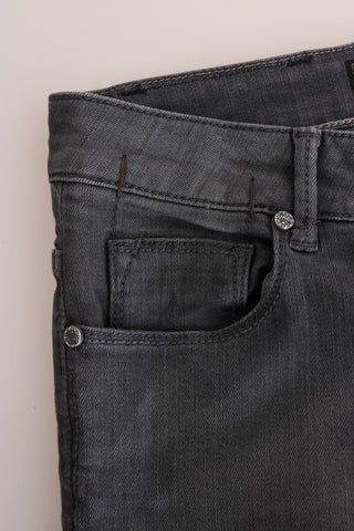 Jeans de mezclilla de algodón gris de corte ajustado